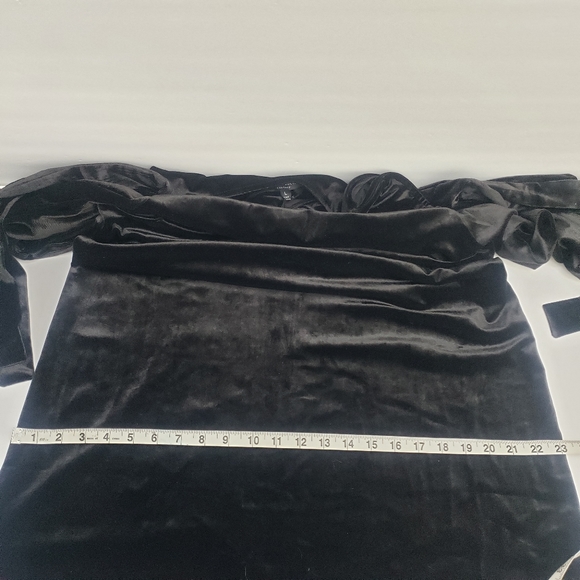 Romeo + Juliet Couture Velvet Cold-Shoulder Dress - Picture 8 of 8